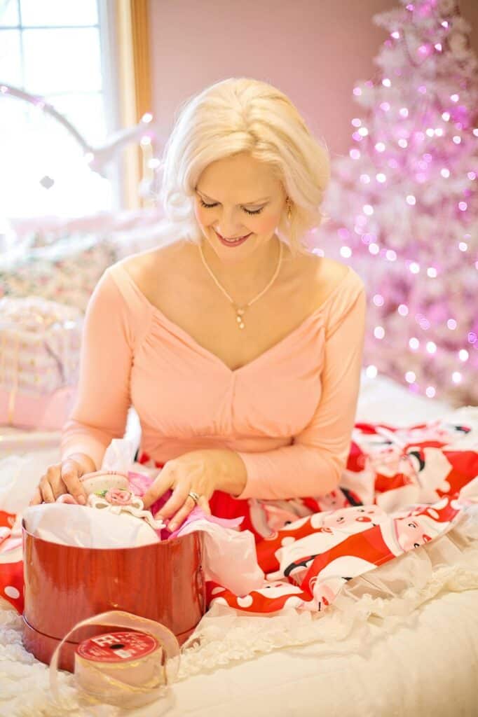 christmas, pink, presents, wrapping gifts, gifts, wrapping, sparkle, xmas, woman, holidays, magic, celebrate, december, holiday